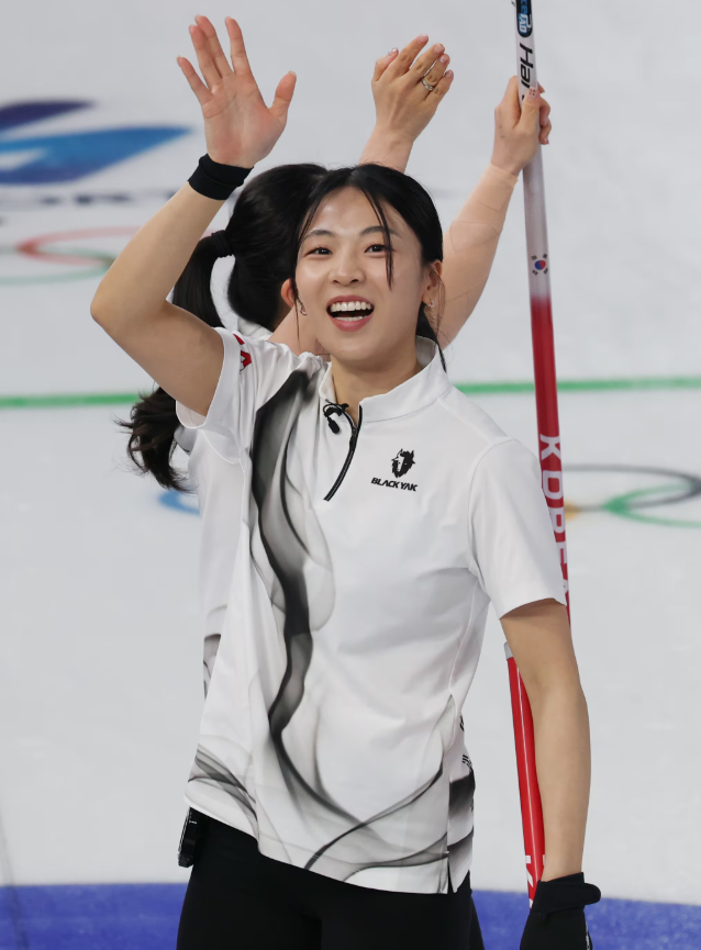한국 여자 컬링 한일전 완승