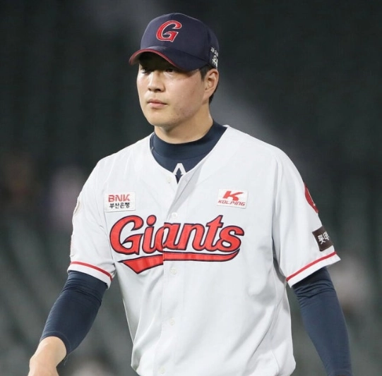 4년 동안 소식도 없었던 롯데 이승헌 투수