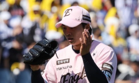 왕옌청 3승 2홈런+14안타 폭격 한화, LG에 11-3 복수 성공