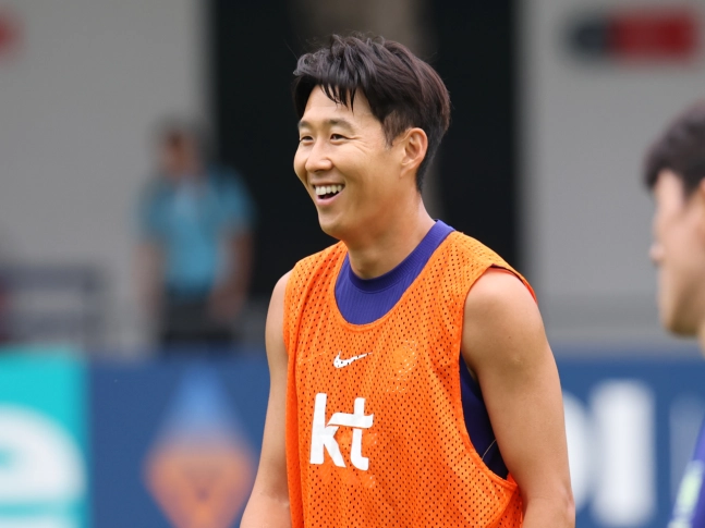 손흥민 183cm ‘255mm 축구화’ 신는 이유