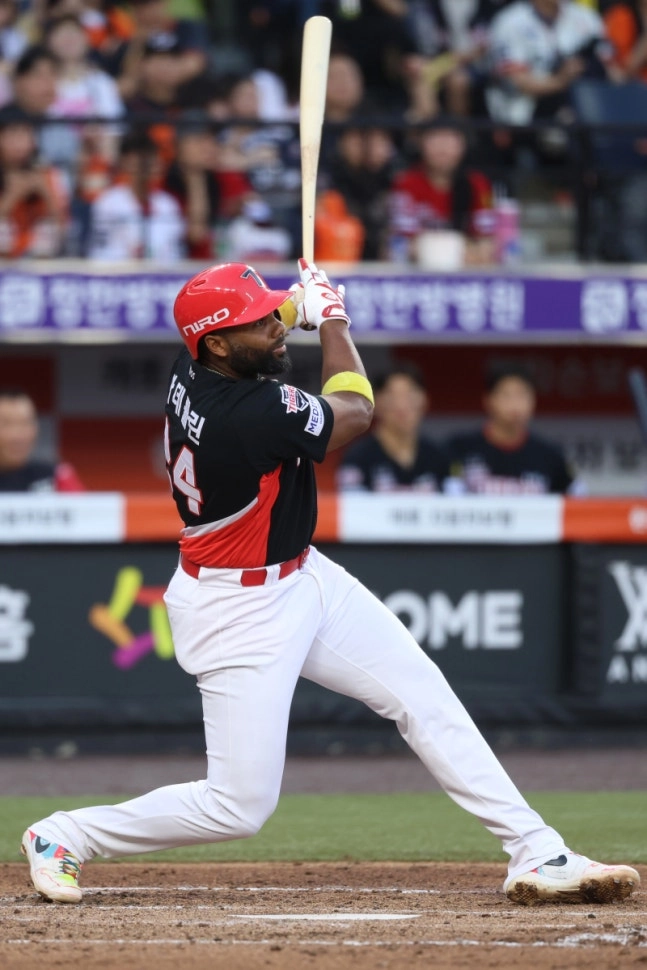 KIA 떠나는 아데를린, 올 시즌 KBO 복귀 불가