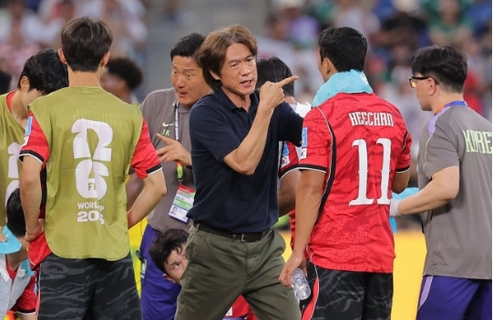 中 매체 '한국 축구 끝났어, 중국 대표팀 보는 줄' 홍명보호 향해 대놓고 직격탄!