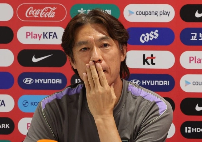 홍명보 감독, 내일 현지 기자회견... 자진사퇴?