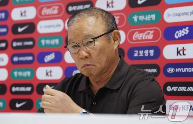 박항서 대한축구협회 부회장, 현지서 사퇴